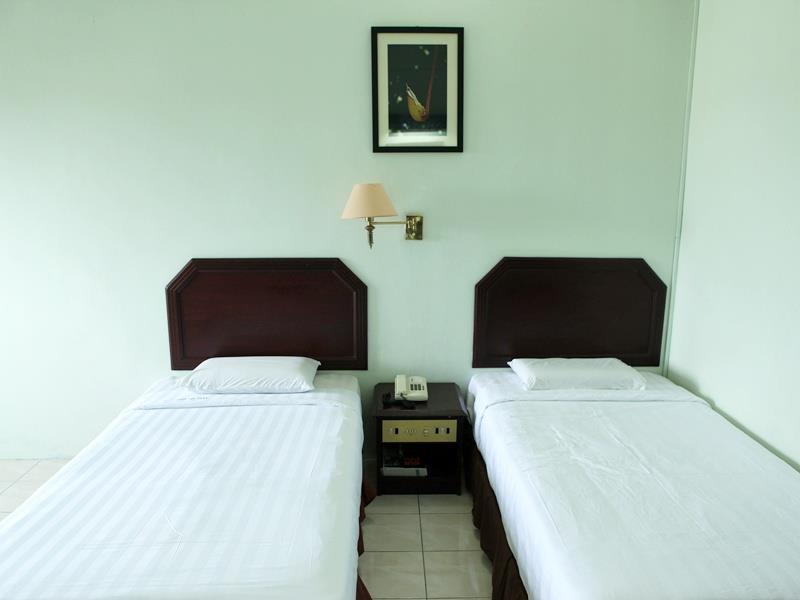 Grand Supreme Hotel Kuching Buitenkant foto